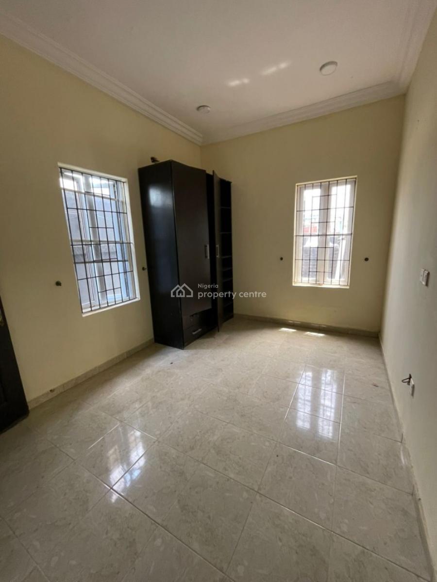 Well Renovated 2 Bedroom Apartment, Freedom Way Lekki, Lekki Expressway, Lekki, Lagos, Flat / Apartment for Rent