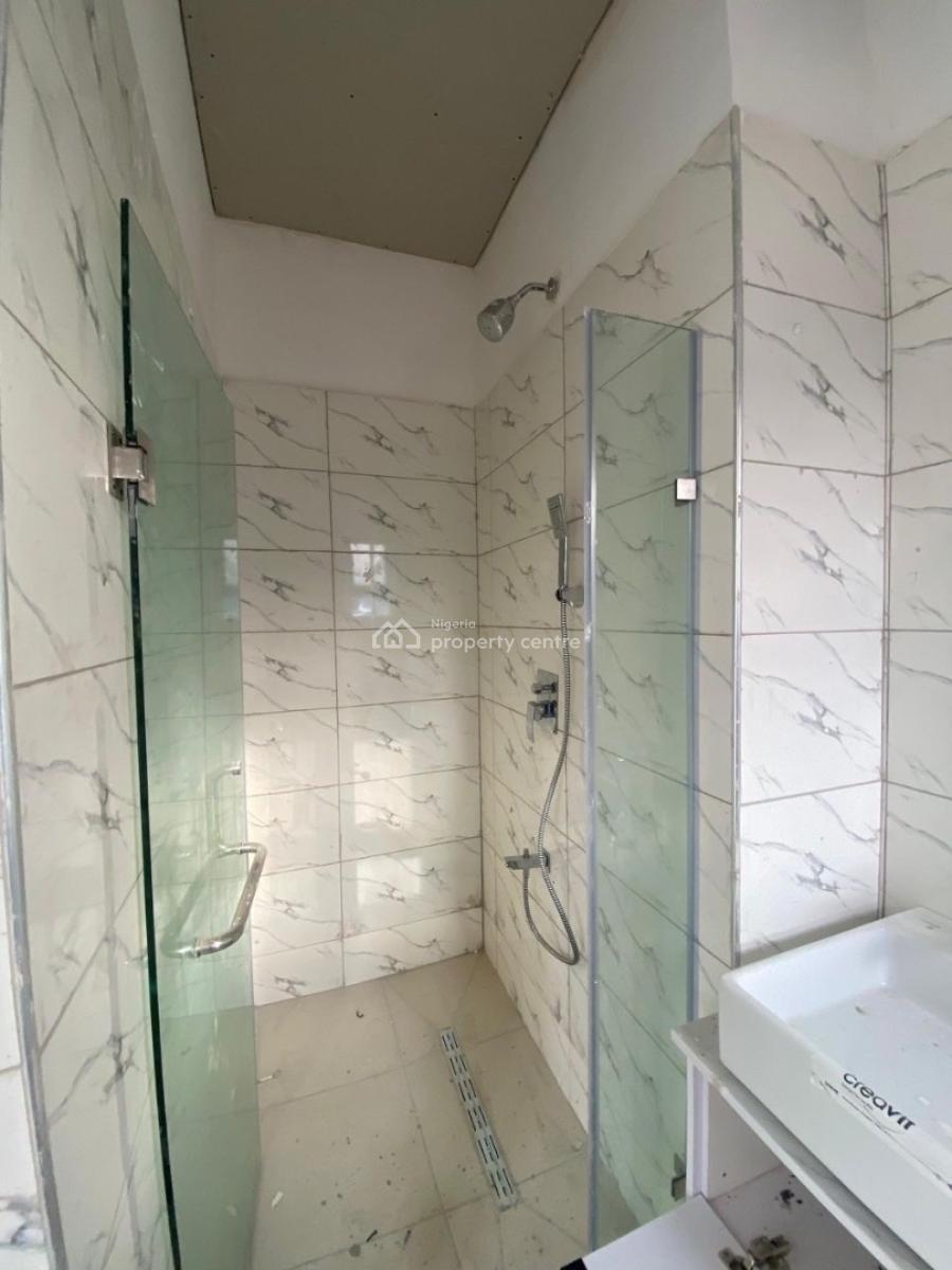 Lovely  2 Bedroom Apartments, Ologolo, Lekki, Lagos, Flat / Apartment for Sale