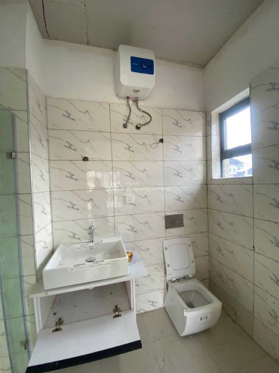 Lovely  2 Bedroom Apartments, Ologolo, Lekki, Lagos, Flat / Apartment for Sale