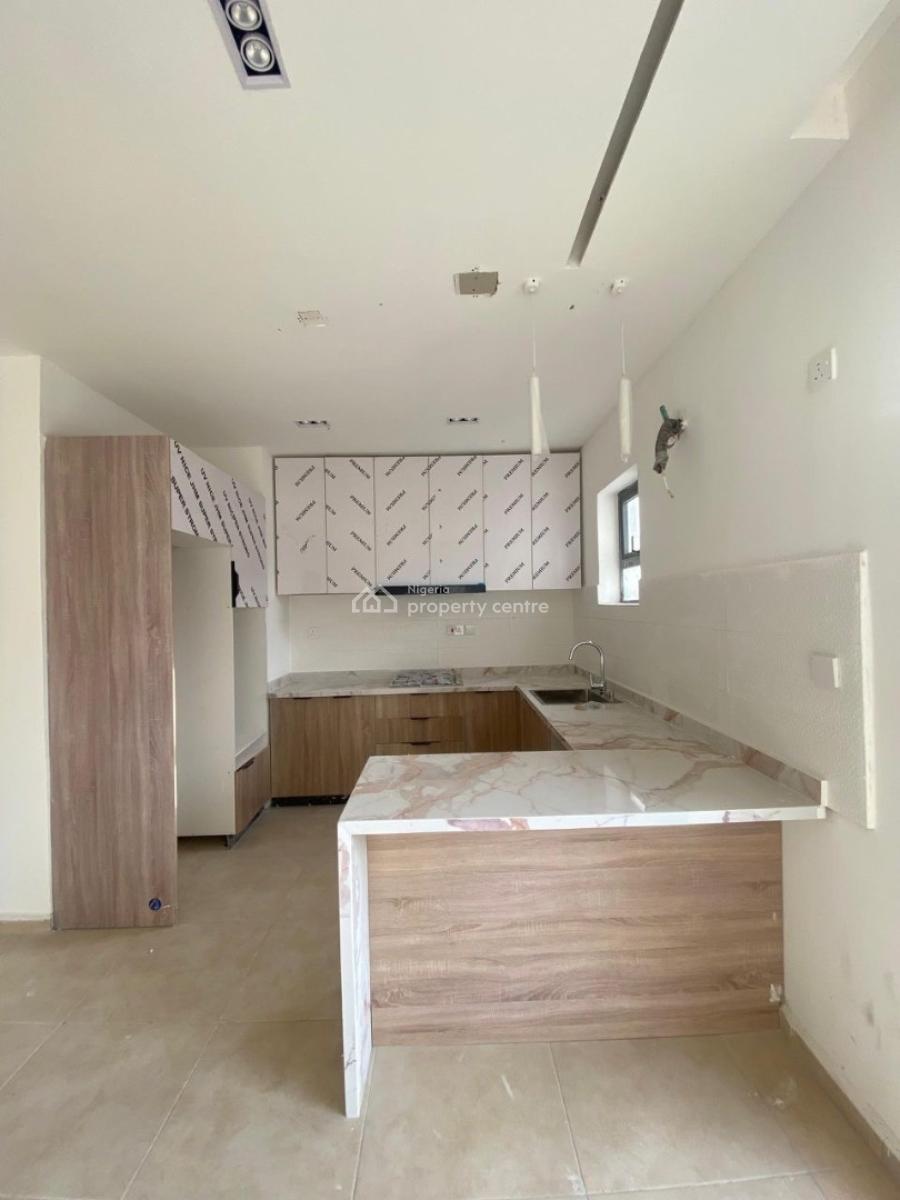 Lovely  2 Bedroom Apartments, Ologolo, Lekki, Lagos, Flat / Apartment for Sale