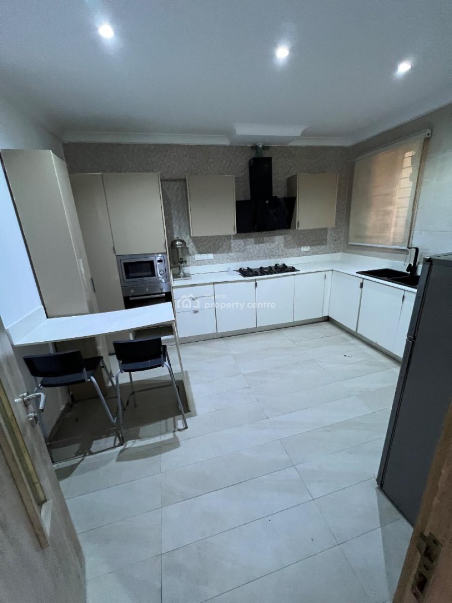 Furnished 3-bedroom Apartment in an Excellent Location, Lekki Phase 1, Lekki, Lagos, Flat / Apartment for Rent