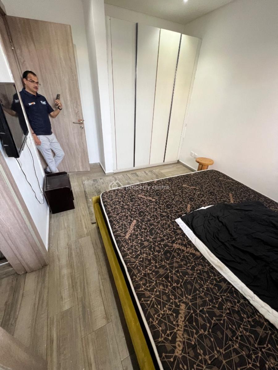 Furnished 3-bedroom Apartment in an Excellent Location, Lekki Phase 1, Lekki, Lagos, Flat / Apartment for Rent