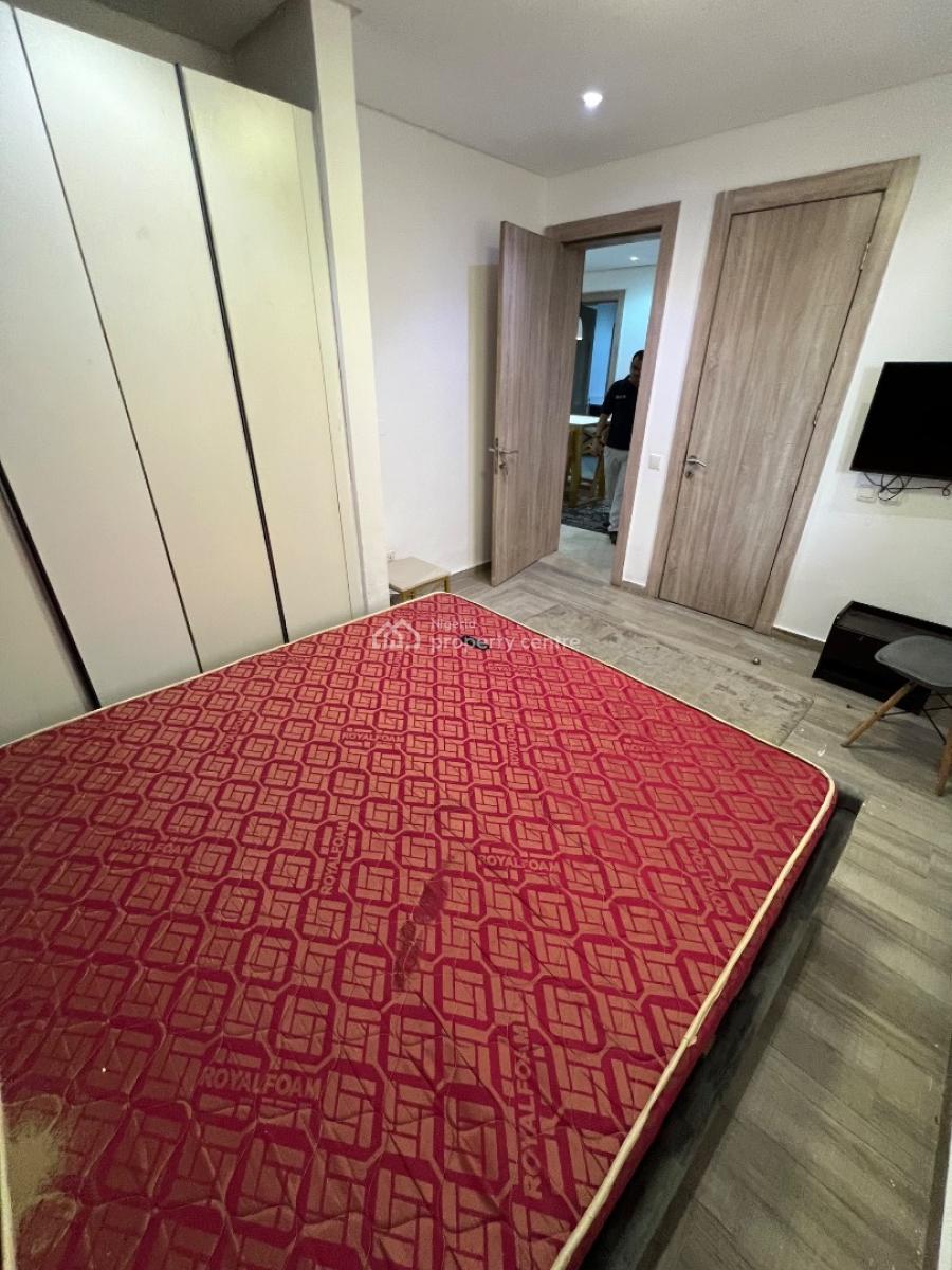 Furnished 3-bedroom Apartment in an Excellent Location, Lekki Phase 1, Lekki, Lagos, Flat / Apartment for Rent