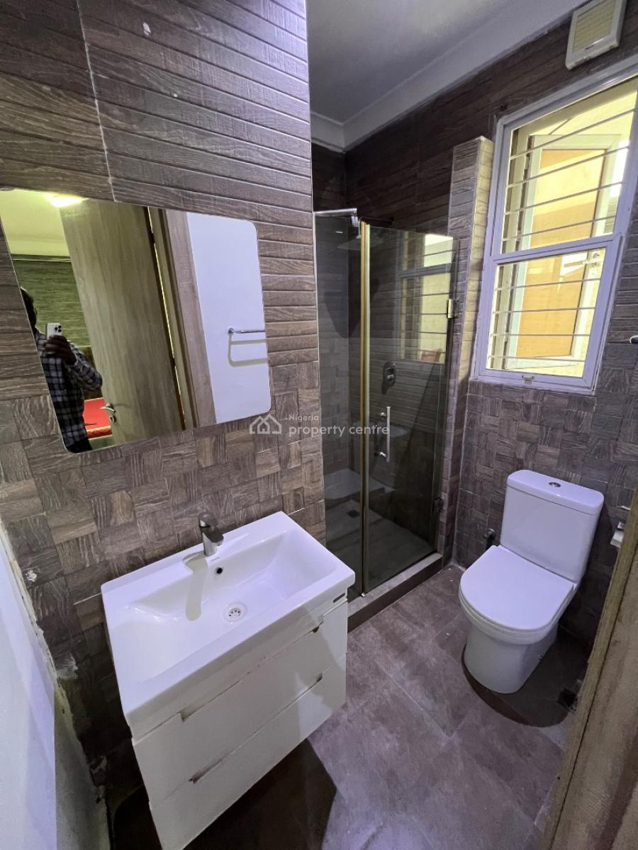 Furnished 3-bedroom Apartment in an Excellent Location, Lekki Phase 1, Lekki, Lagos, Flat / Apartment for Rent
