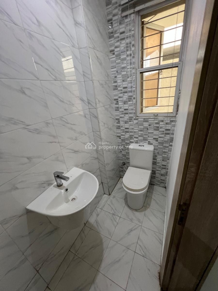 Furnished 3-bedroom Apartment in an Excellent Location, Lekki Phase 1, Lekki, Lagos, Flat / Apartment for Rent