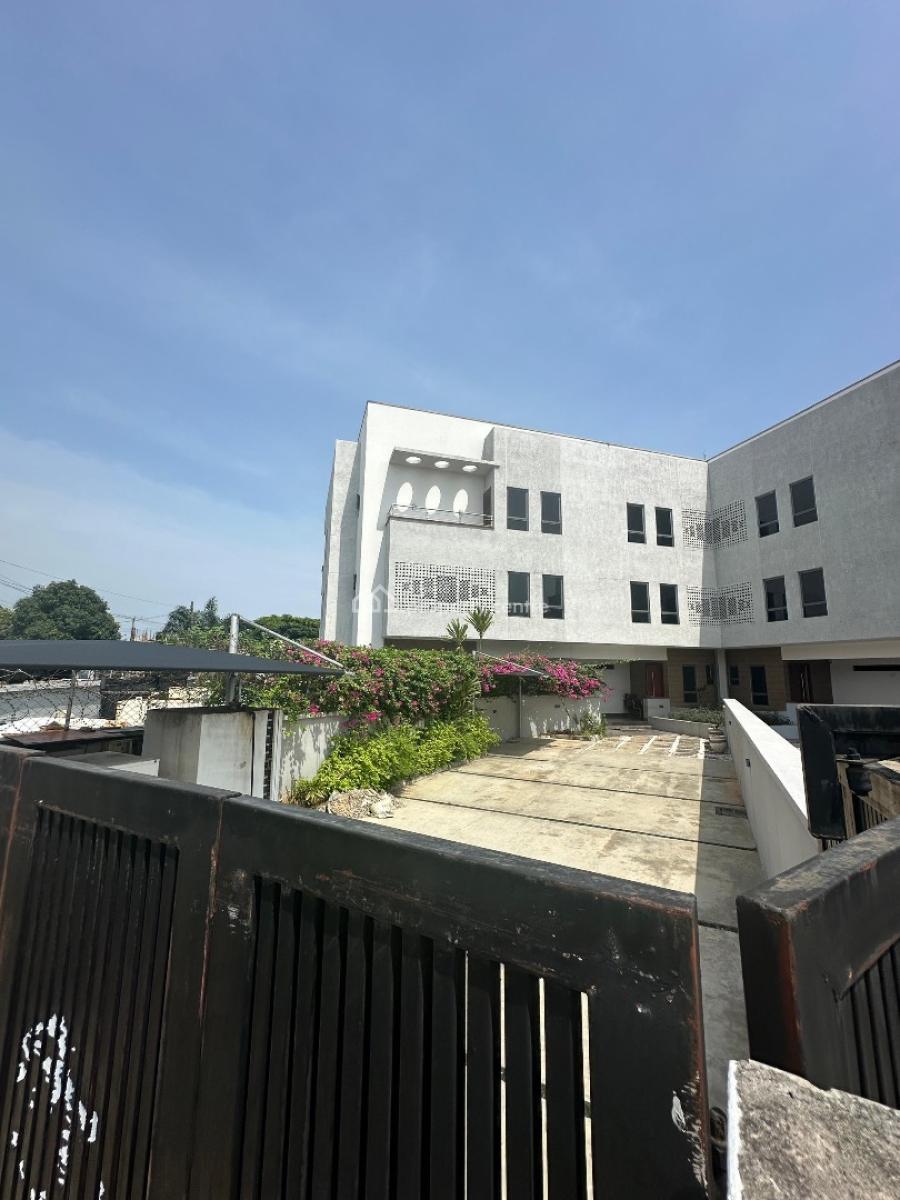 4 Bedroom Townhouse with 2 Living Rooms, Lekki Phase 1, Lekki, Lagos, House for Rent