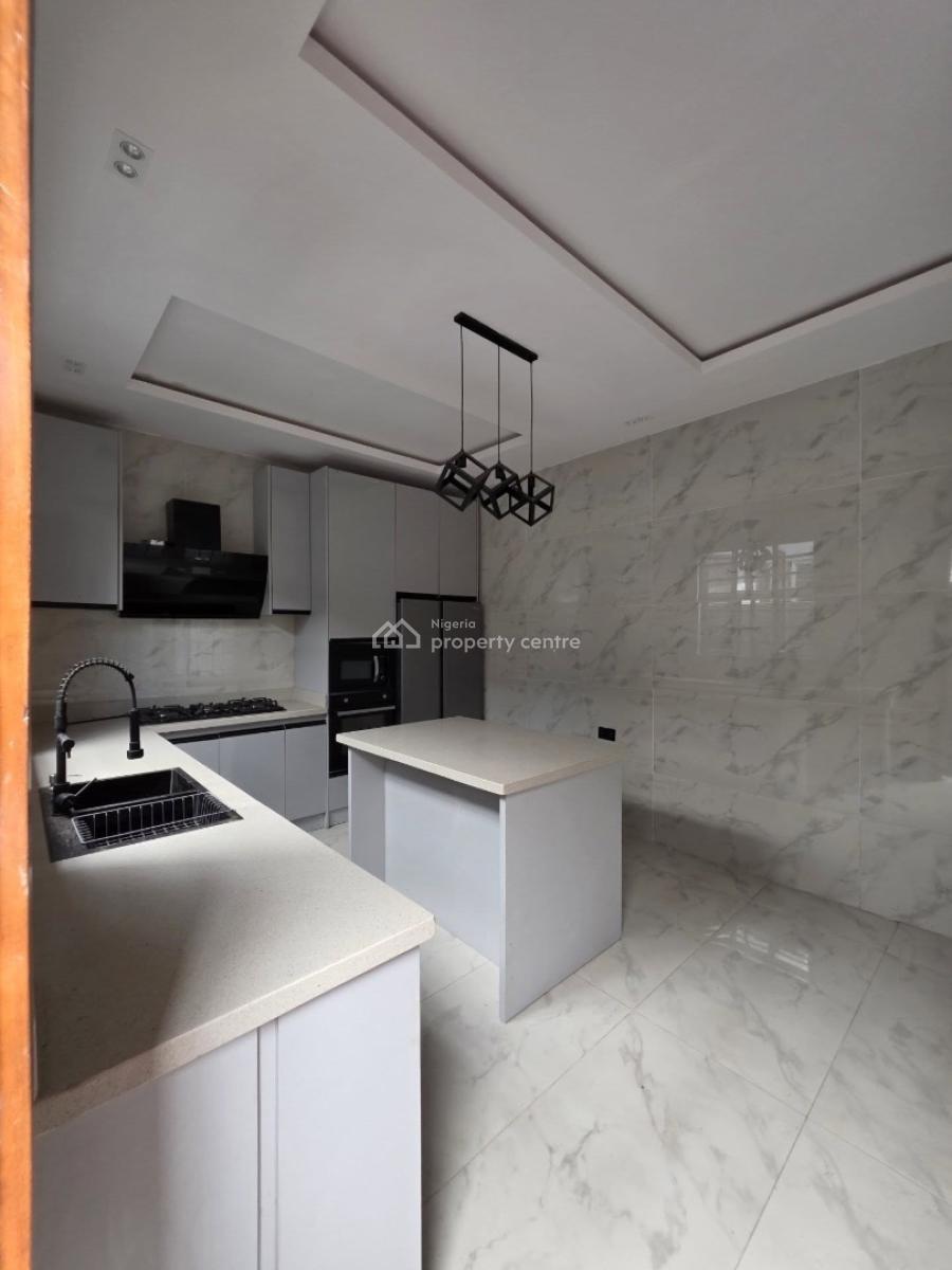 Well Built 5 Bedroom Detached Duplex with Spacious Compound, Ologolo, Lekki, Lagos, Detached Duplex for Sale