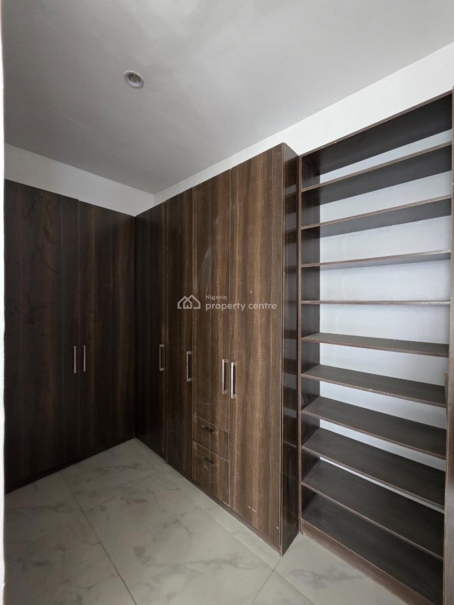 Well Built 5 Bedroom Detached Duplex with Spacious Compound, Ologolo, Lekki, Lagos, Detached Duplex for Sale