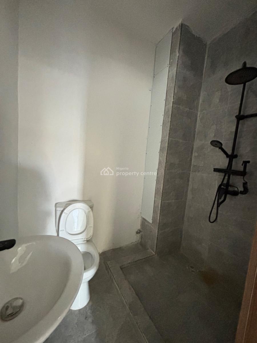 Spacious 2 Bedroom Apartment on The 2nd Floor with Swimming Pool., Ikate, Lekki, Lagos, Flat / Apartment for Rent