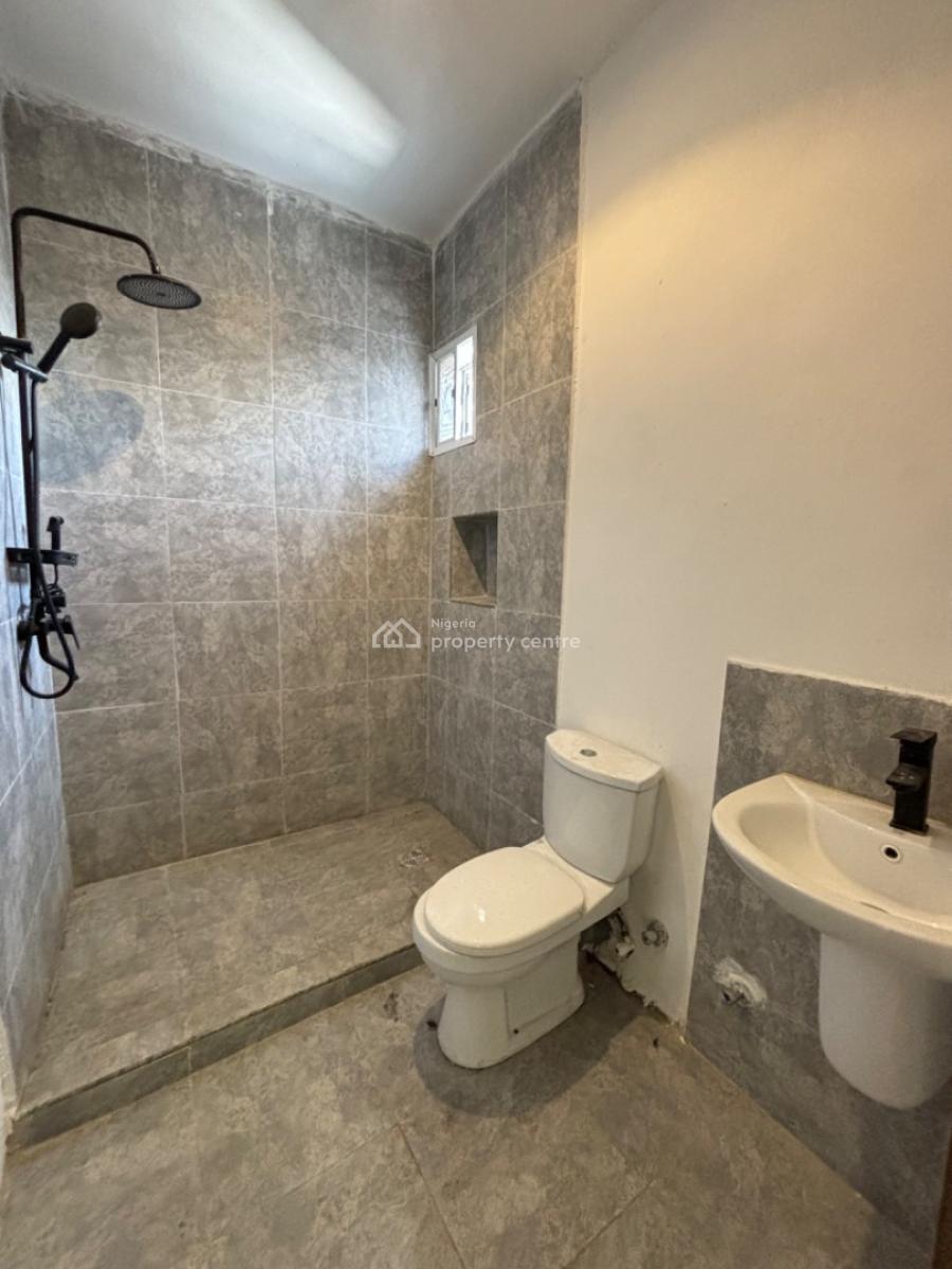 Spacious 2 Bedroom Apartment on The 2nd Floor with Swimming Pool., Ikate, Lekki, Lagos, Flat / Apartment for Rent