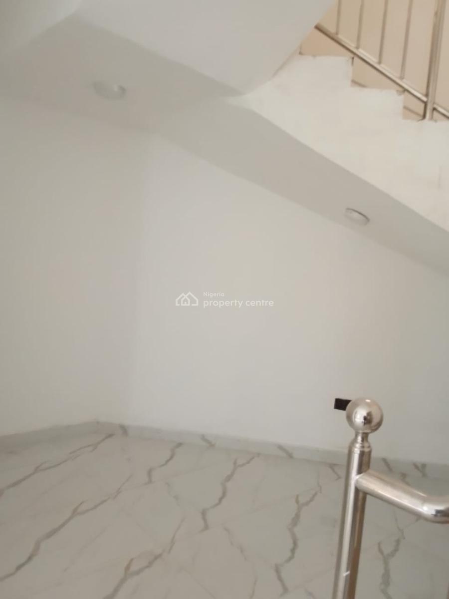 Executive 5 Bedroom Duplex with a Bq, Gra Phase 1, Magodo, Lagos, Detached Duplex for Rent