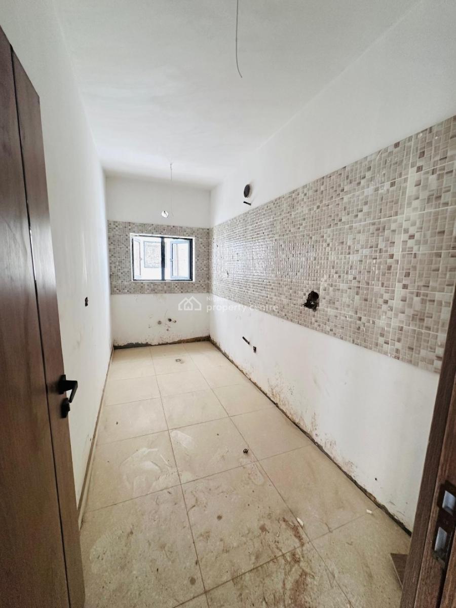 1 Bedroom Flat  2 Toilets  (1 Minutes Untarred), Life Camp, Abuja, Block of Flats for Sale