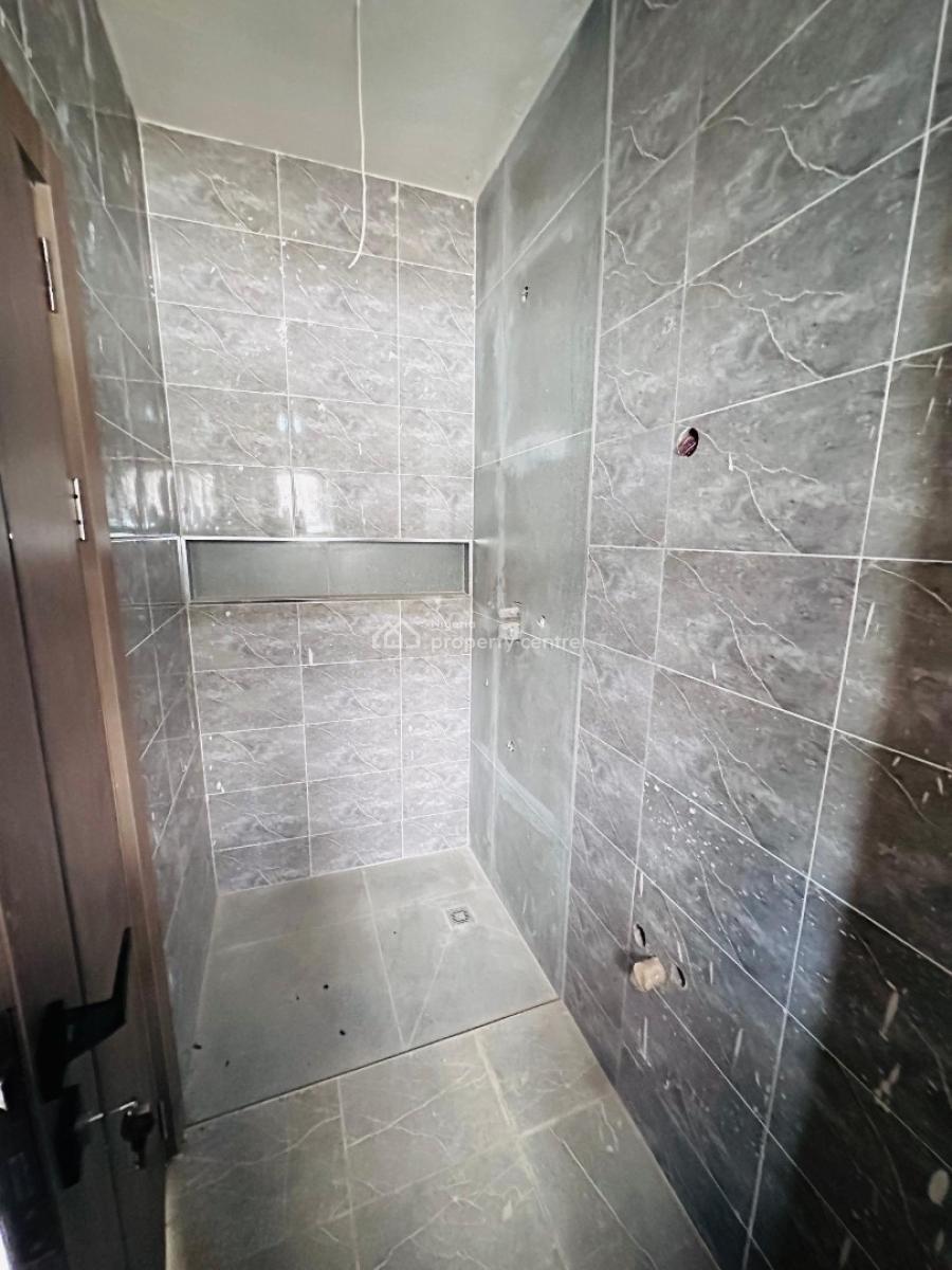 1 Bedroom Flat  2 Toilets  (1 Minutes Untarred), Life Camp, Abuja, Block of Flats for Sale