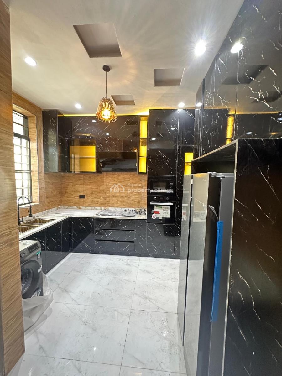 Newly Finished 3 Bedroom Apartment with Bq, Lekki Phase 1, Lekki, Lagos, House for Sale
