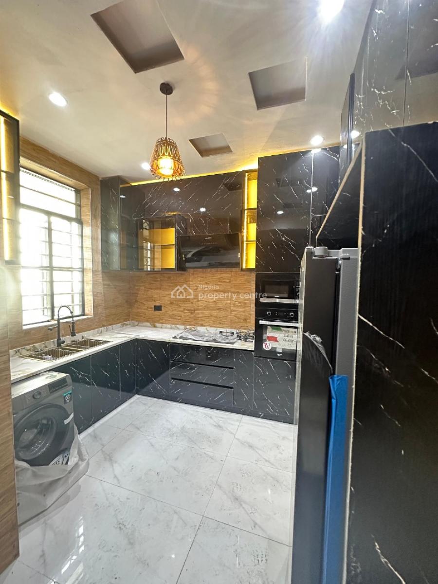 Newly Finished 3 Bedroom Apartment with Bq, Lekki Phase 1, Lekki, Lagos, House for Sale