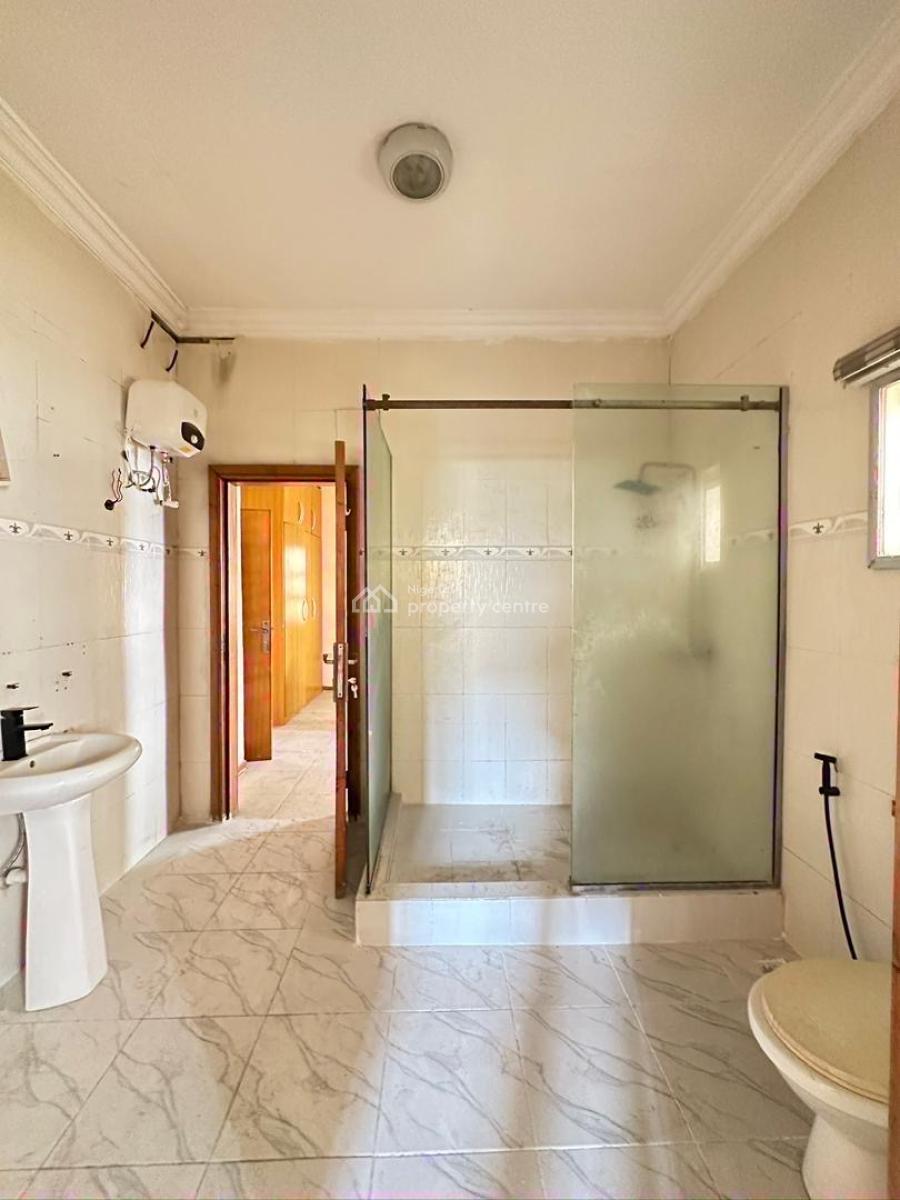 Newly Renovated 5 Bedroom Semi-detached Duplex for Lease, Lekki Phase 1, Lekki, Lagos, Semi-detached Duplex for Rent