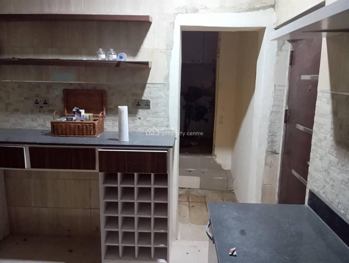 Well Built 4 Bedroom Semi Detached Duplex with Bq, Lekki Phase 1, Lekki, Lagos, Semi-detached Duplex for Rent