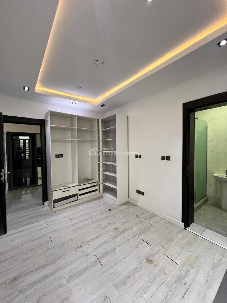 2bedroom Apartment, Ologolo, Lekki, Lagos, Flat / Apartment for Rent