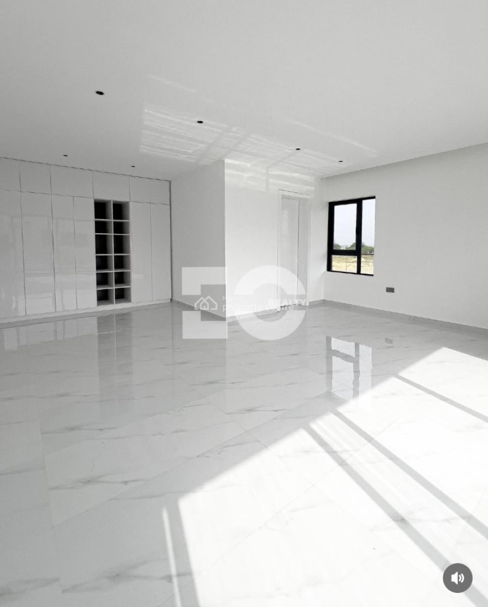 Luxurious Waterview 6 Bedroom Mansion in a Golf Course Estate, Gracefield Island Chevron, Lekki, Lagos, House for Sale