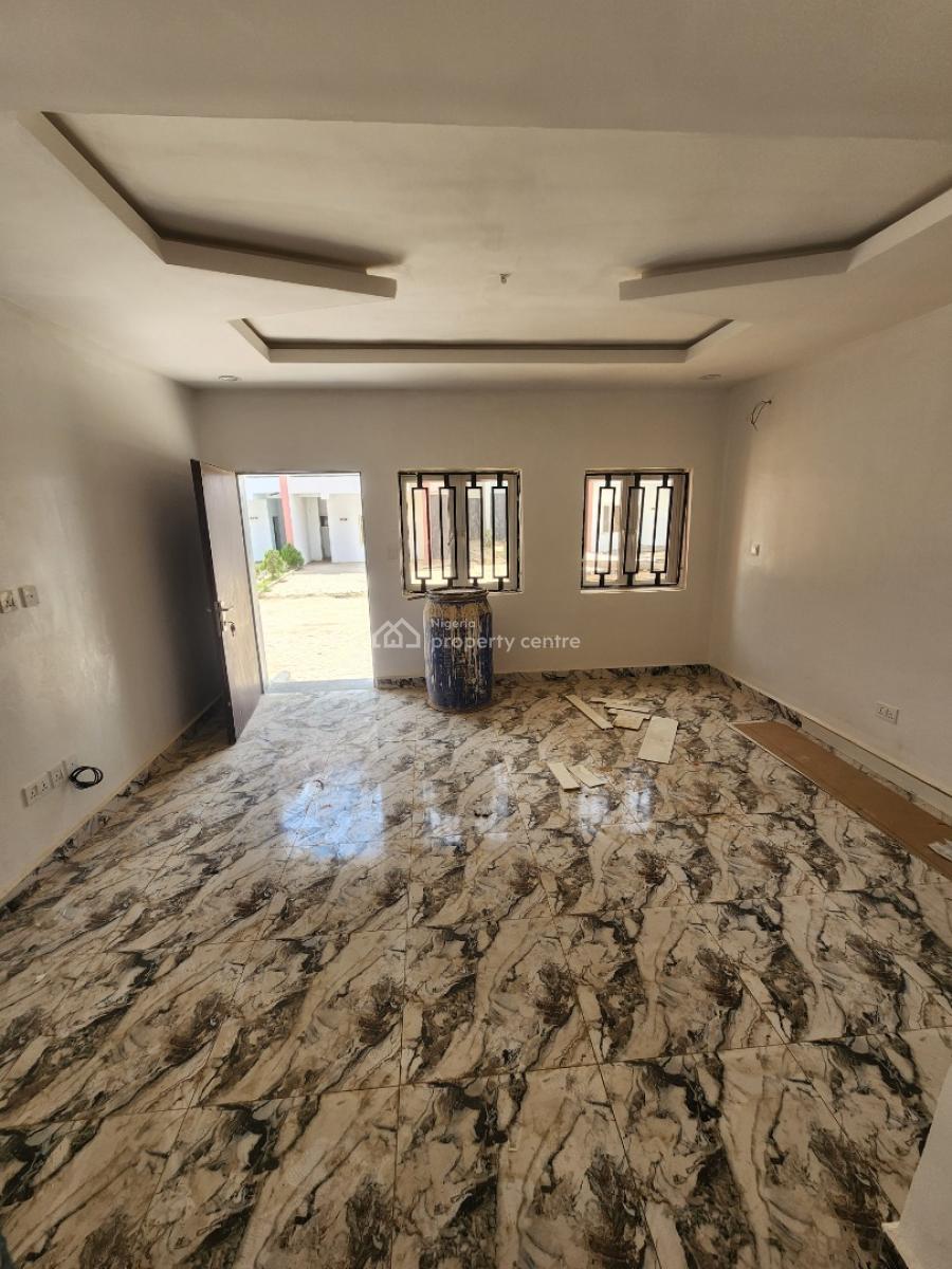 Luxury Three Bedroom Block of Flat, News Engineering, Dawaki, Gwarinpa, Abuja, Flat / Apartment for Rent