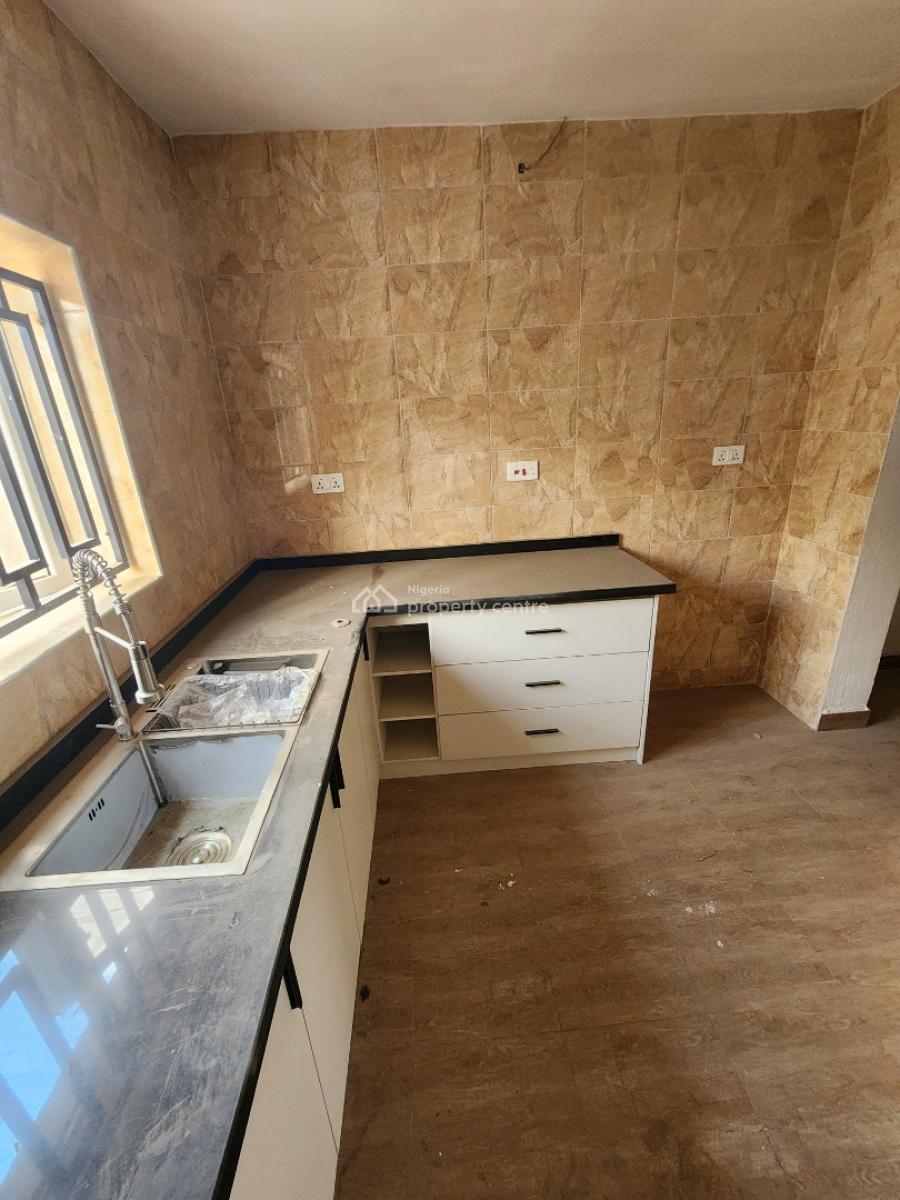 Luxury Three Bedroom Block of Flat, News Engineering, Dawaki, Gwarinpa, Abuja, Flat / Apartment for Rent