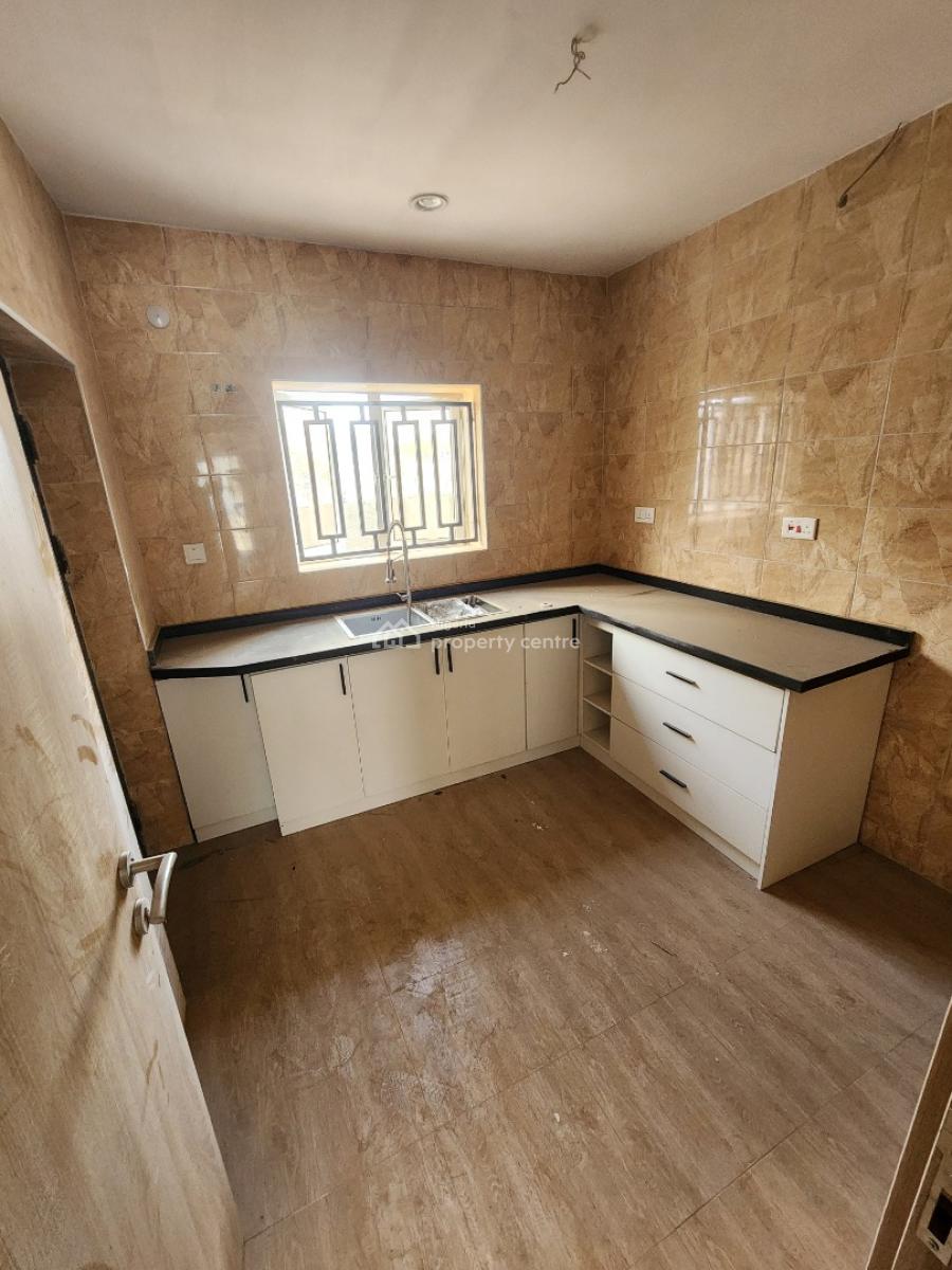 Luxury Three Bedroom Block of Flat, News Engineering, Dawaki, Gwarinpa, Abuja, Flat / Apartment for Rent