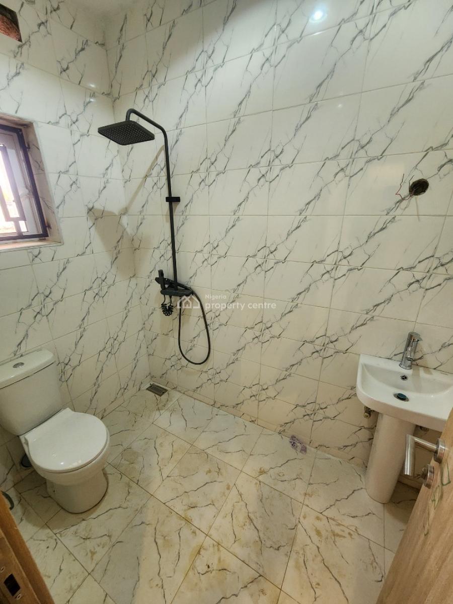 Luxury Three Bedroom Block of Flat, News Engineering, Dawaki, Gwarinpa, Abuja, Flat / Apartment for Rent