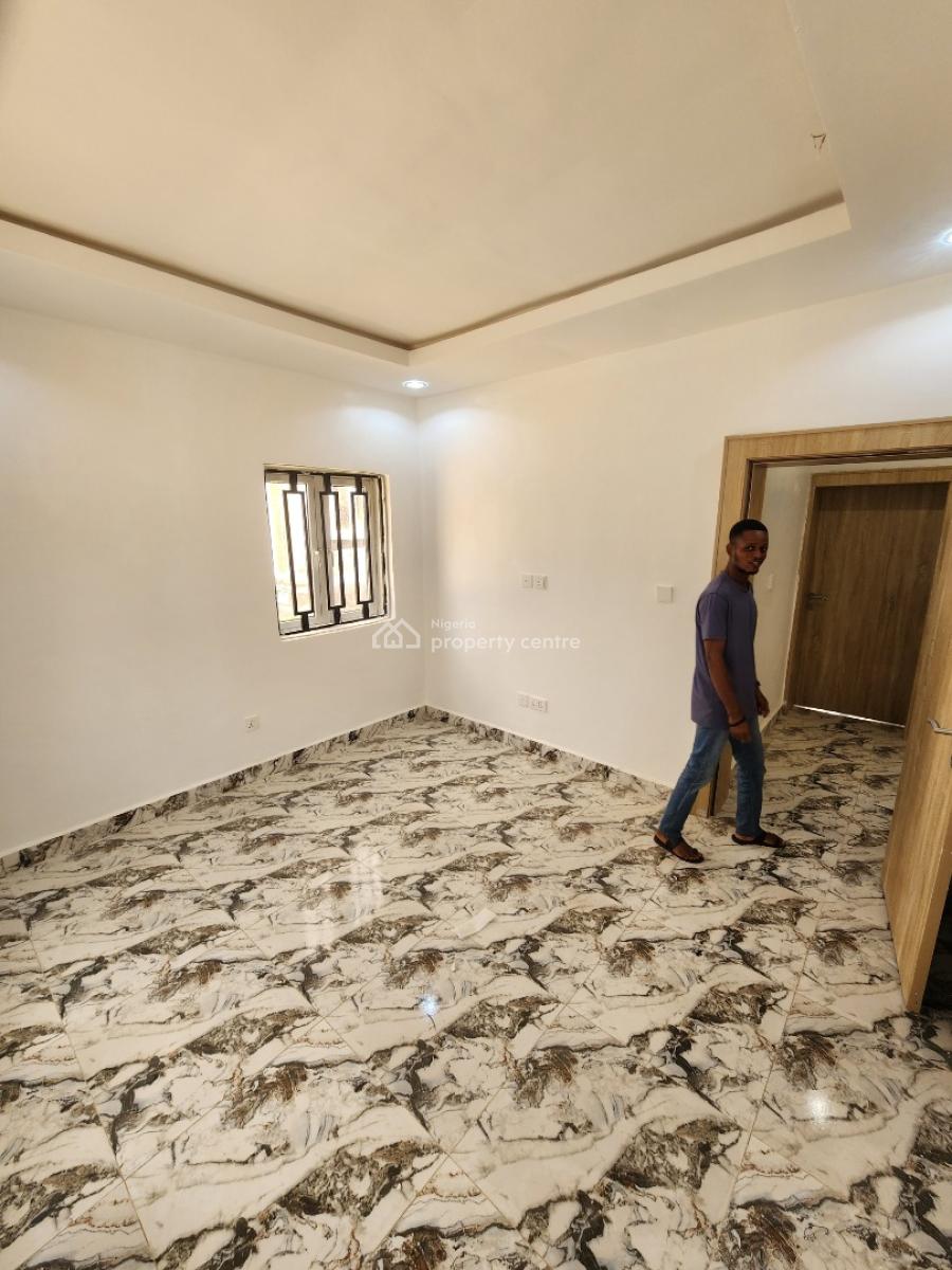 Luxury Three Bedroom Block of Flat, News Engineering, Dawaki, Gwarinpa, Abuja, Flat / Apartment for Rent