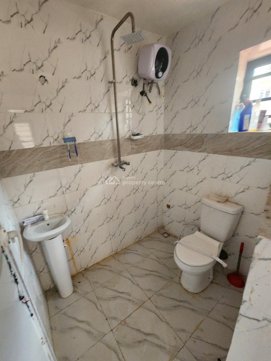 Luxury Two Bedroom Block of Flat, News Engineering Dawaki, Dawaki, Gwarinpa, Abuja, Flat / Apartment for Rent