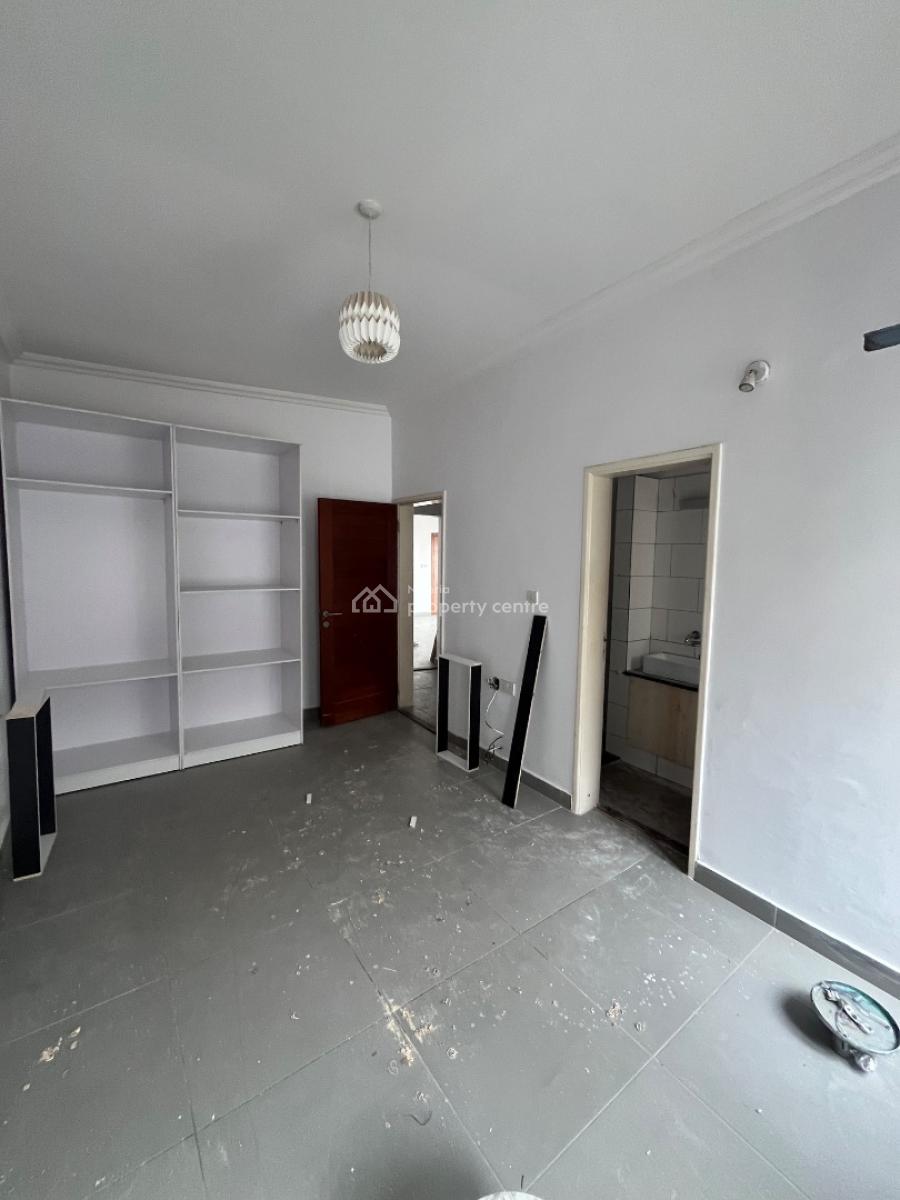 Standard 3 Bedroom Apartment Available, Ikate, Lekki, Lagos, Flat / Apartment for Rent