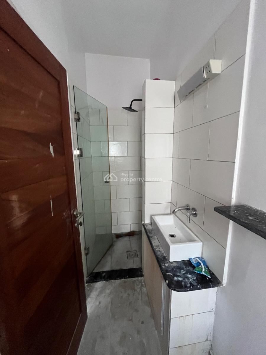 Standard 3 Bedroom Apartment Available, Ikate, Lekki, Lagos, Flat / Apartment for Rent