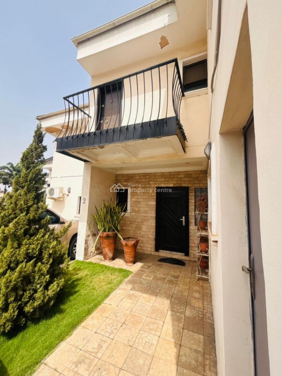 Spacious & Serviced 3 Bedrooms Terrace Duplex with a Bq, Asokoro Main, Asokoro District, Abuja, Terraced Duplex for Rent