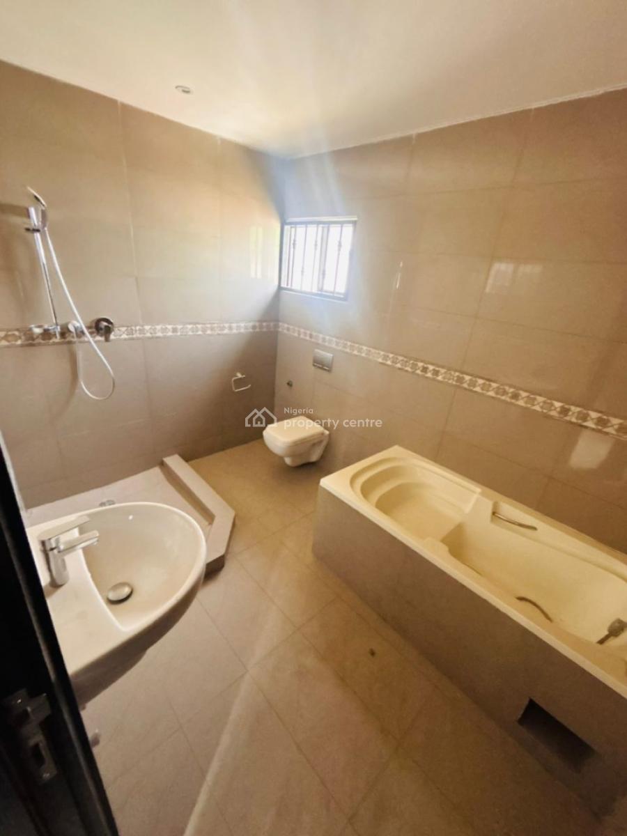 Spacious & Serviced 3 Bedrooms Terrace Duplex with a Bq, Asokoro Main, Asokoro District, Abuja, Terraced Duplex for Rent