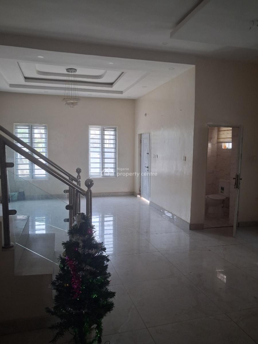 Spacious Semi-detached with Bq, Madam Cellular Estate, Agungi, Lekki, Lagos, Semi-detached Duplex for Sale