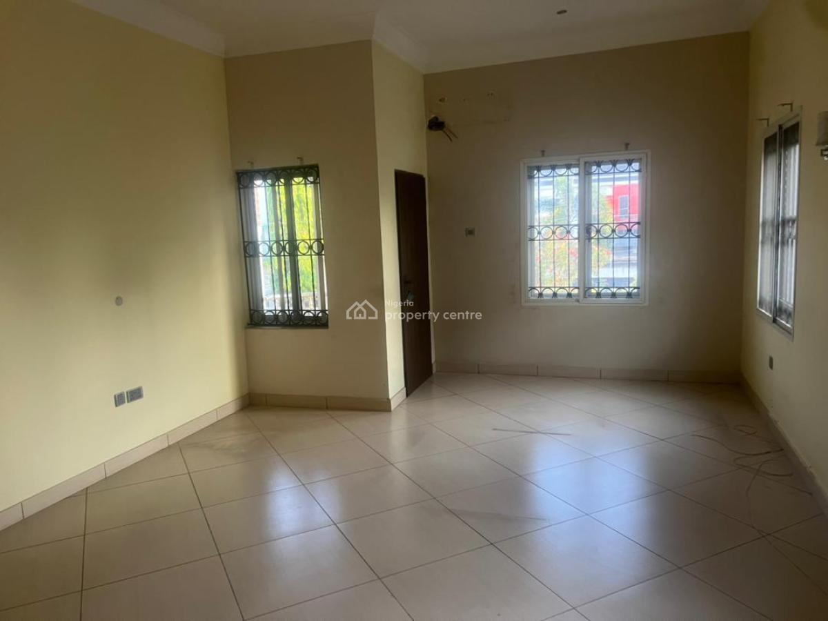 Self Compound 4 Bedroom Fully Detached House with 2 Rooms Bq, Lekki Phase 1, Lekki, Lagos, Detached Duplex for Rent