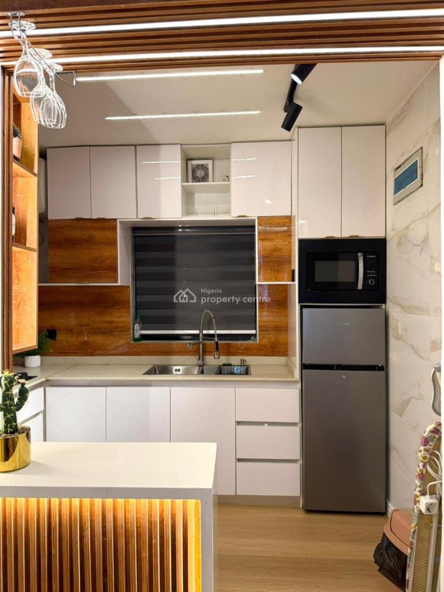 1 Bedroom Apartment, Freedom Way, Lekki, Lagos, Mini Flat (room and Parlour) Short Let