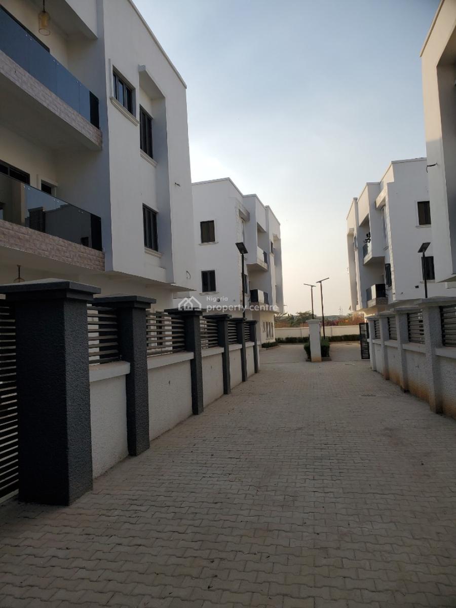 Luxury 7-bedroom Semi-detached Duplex with 4 Parlour, Asokoro District, Abuja, Semi-detached Duplex for Sale