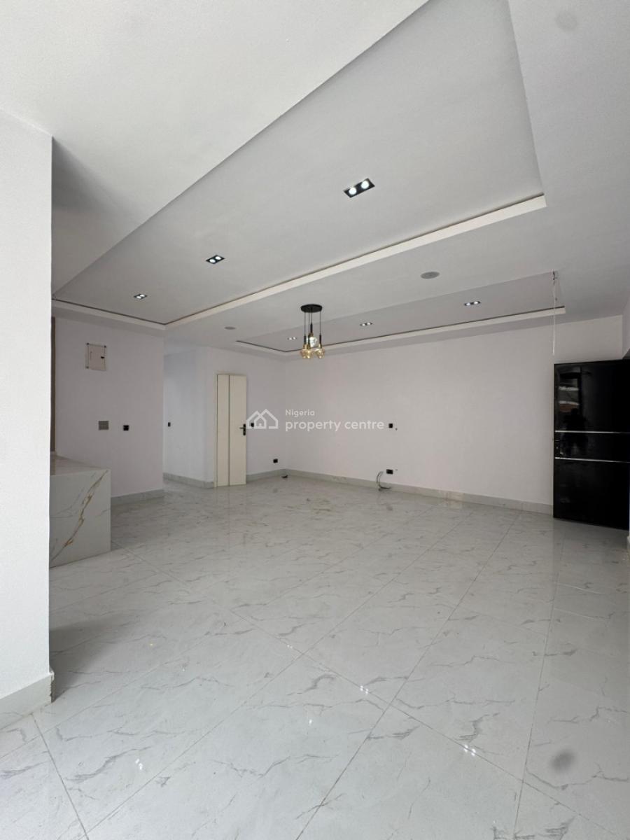 Contemporary Designed 2 Bedroom Apartment Suitable for Investment, Lekki Phase 1, Lekki, Lagos, Flat / Apartment for Sale