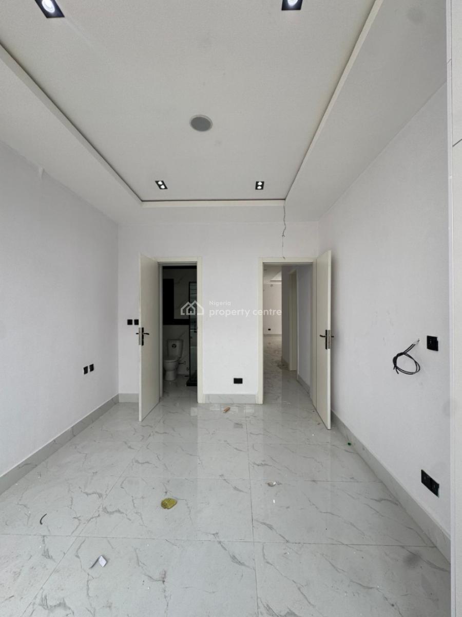 Contemporary Designed 2 Bedroom Apartment Suitable for Investment, Lekki Phase 1, Lekki, Lagos, Flat / Apartment for Sale