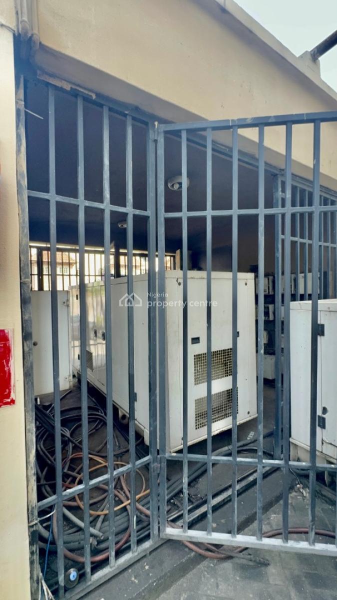 City View Balcony 3 -bedroom Penthouse with 2-rooms Bq, Lekki Phase 1, Lekki, Lagos, Flat / Apartment for Rent