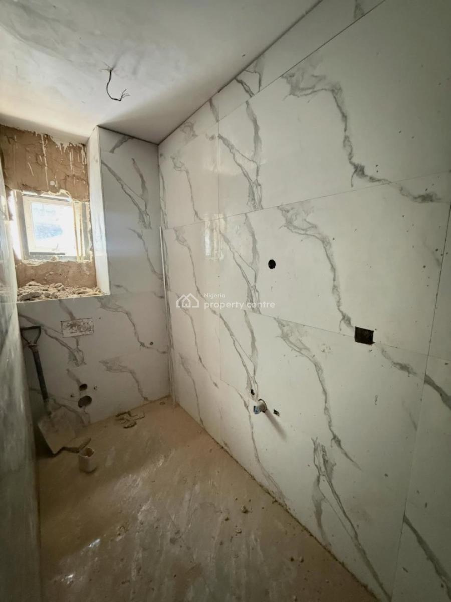 Spacious 3 Bedroom Flat, Dawaki, Gwarinpa, Abuja, Block of Flats for Sale