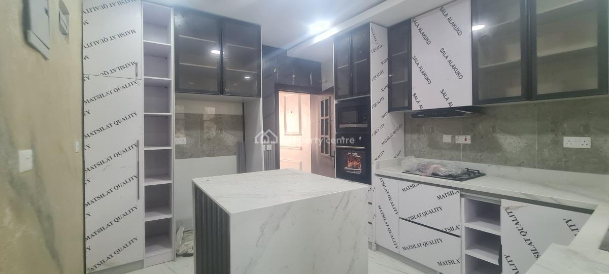 Well Finished 3 Bedroom Flat, Congress Park, Lekki Phase 1, Lekki, Lagos, Flat / Apartment for Rent