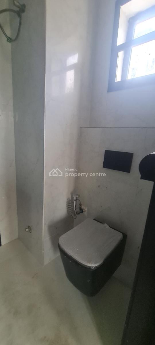 Well Finished 3 Bedroom Flat, Congress Park, Lekki Phase 1, Lekki, Lagos, Flat / Apartment for Rent