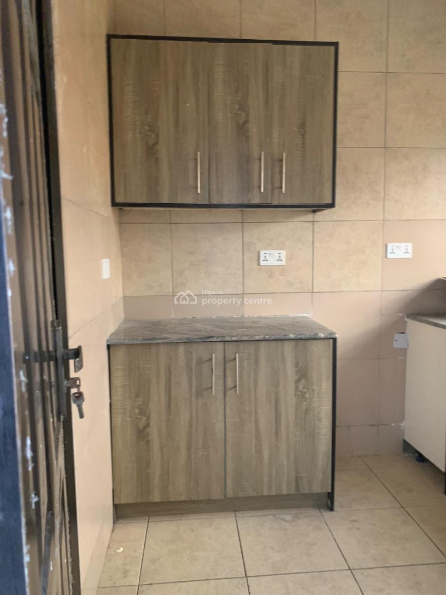Spacious 3 Bedroom, Osapa, Lekki, Lagos, Flat / Apartment for Rent