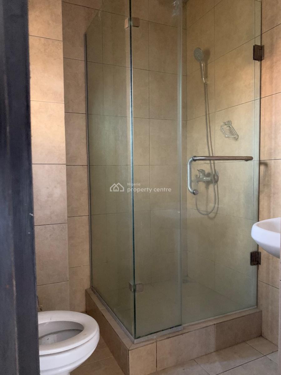 Spacious 3 Bedroom, Osapa, Lekki, Lagos, Flat / Apartment for Rent