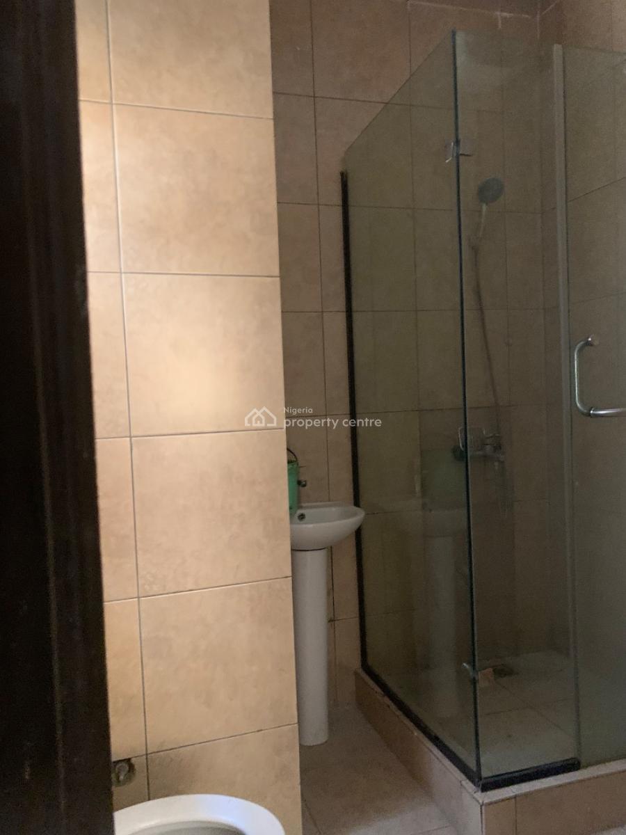 Spacious 3 Bedroom, Osapa, Lekki, Lagos, Flat / Apartment for Rent
