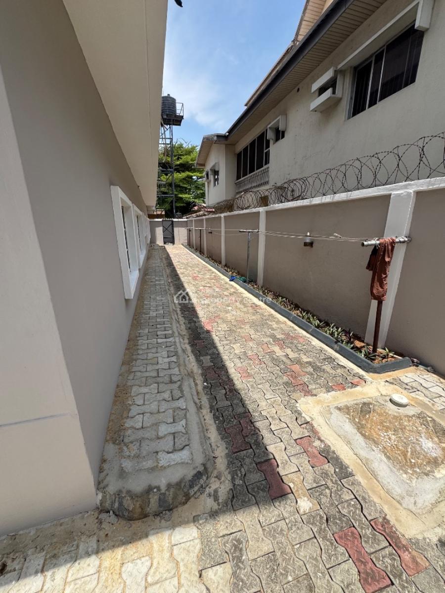 New 3 Bedroom Flat with Bq and Swimming Pool, Central Lekki Phase 1., Lekki, Lagos, Flat / Apartment for Rent