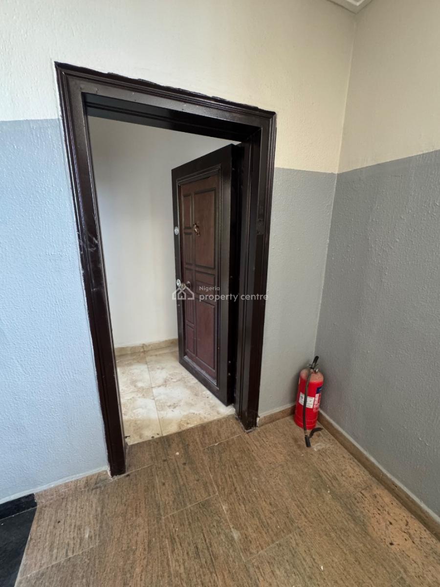 New 3 Bedroom Flat with Bq and Swimming Pool, Central Lekki Phase 1., Lekki, Lagos, Flat / Apartment for Rent