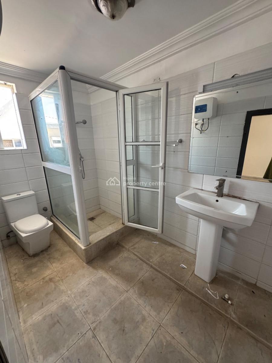 New 3 Bedroom Flat with Bq and Swimming Pool, Central Lekki Phase 1., Lekki, Lagos, Flat / Apartment for Rent