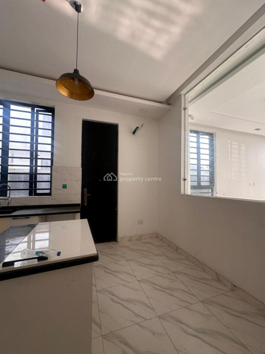 Commercial 5 Bedroom Fully Detached with Bq, Commercial Area, Ologolo, Lekki, Lagos, Detached Duplex for Sale